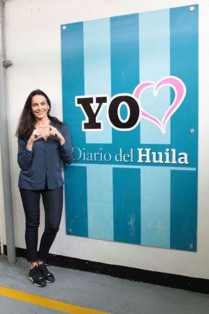 Bella y encantadora; así se puede describir a Luz María Zapata.